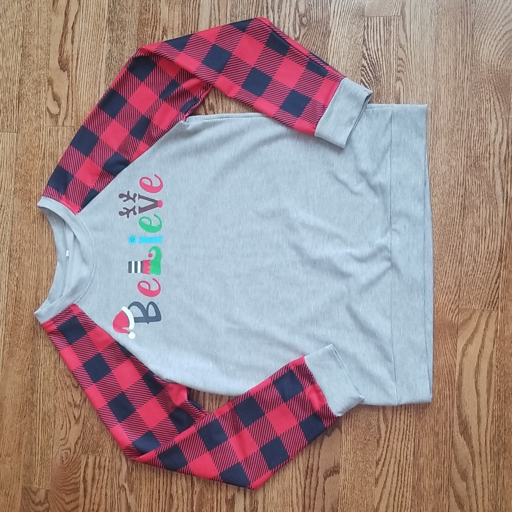 (M) Graphic Holiday "Believe" Long Sleeve Crew Neck Sweater Festive Plaid Soft